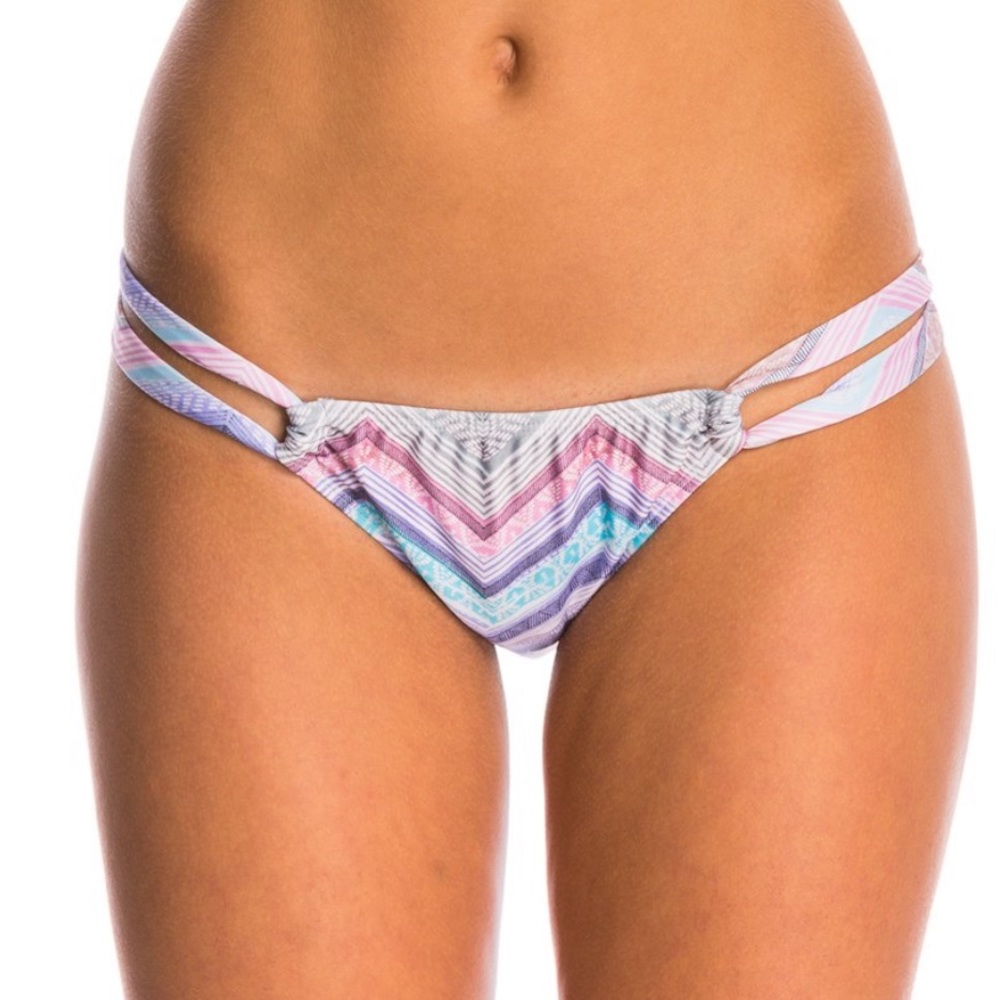 NWT Harlow Loop ONeill bikini bottom